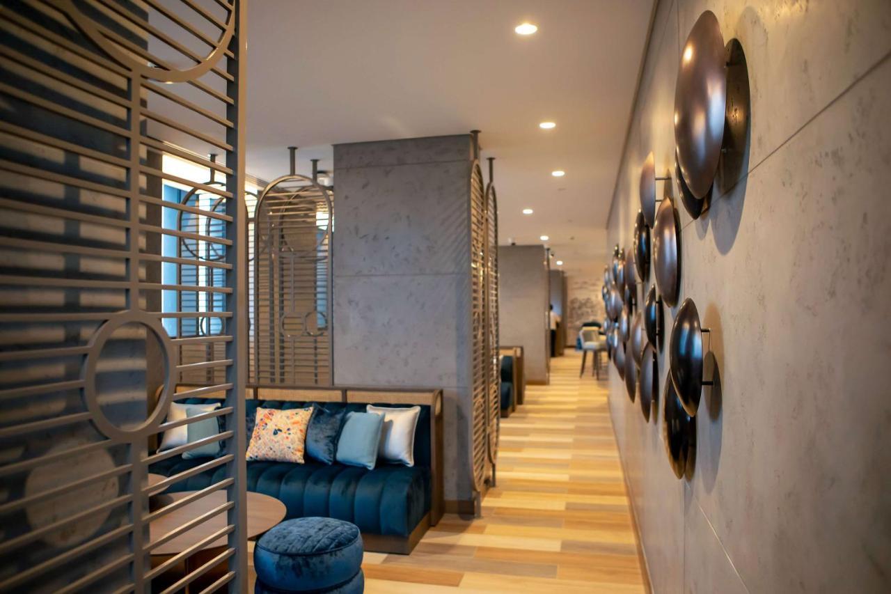 Mercure Dubai Gold District Екстериор снимка