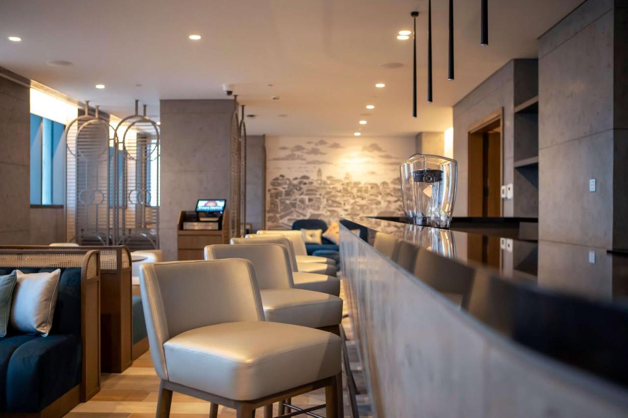 Mercure Dubai Gold District Екстериор снимка