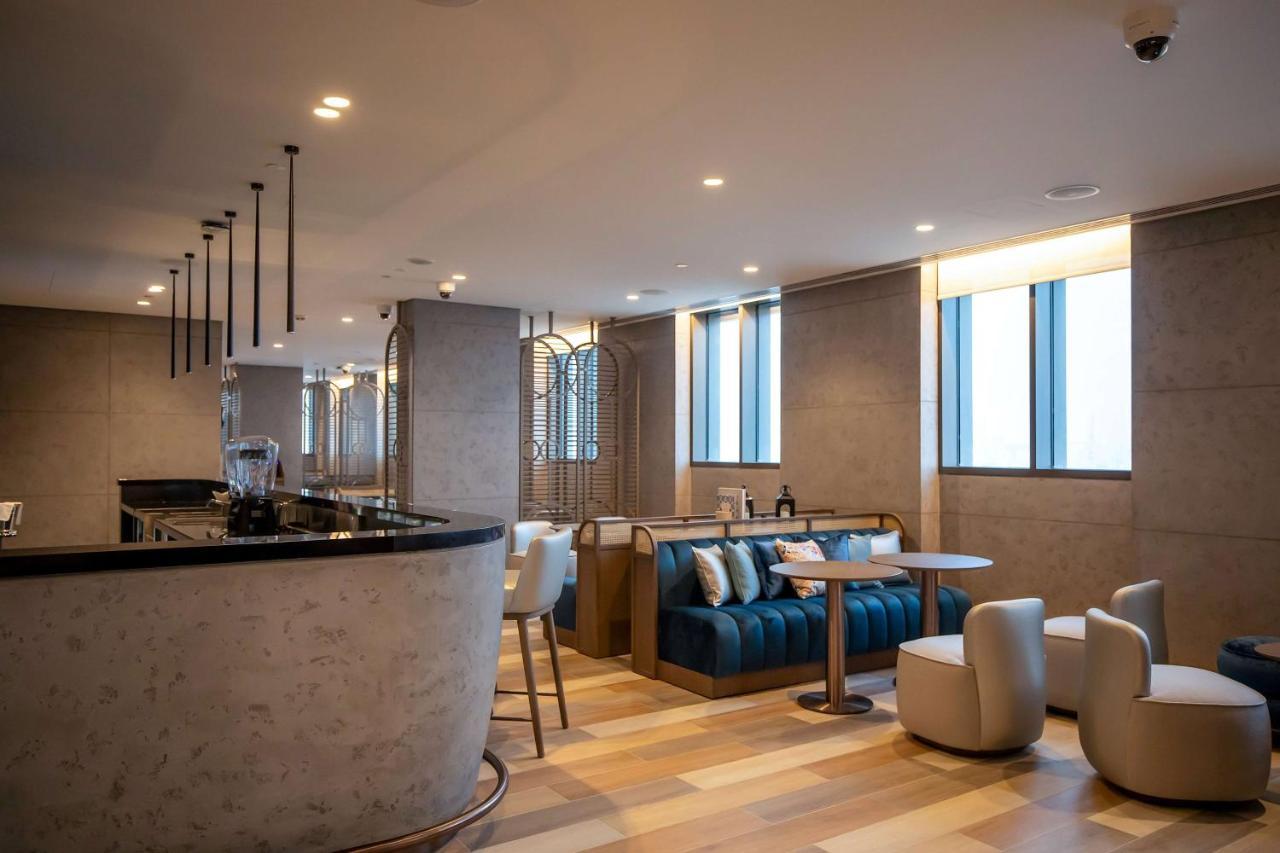 Mercure Dubai Gold District Екстериор снимка